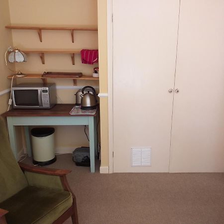 City Centre Double Room With A View, With Parking, Desk & Kitchenette 诺里奇 外观 照片