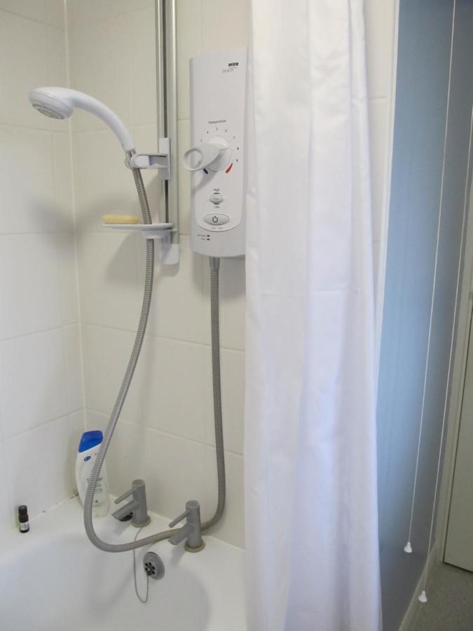 City Centre Double Room With A View, With Parking, Desk & Kitchenette 诺里奇 外观 照片
